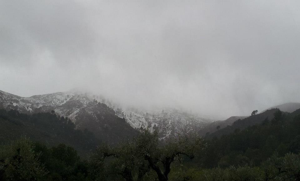 mist sneeuw wolken spaanse bergen